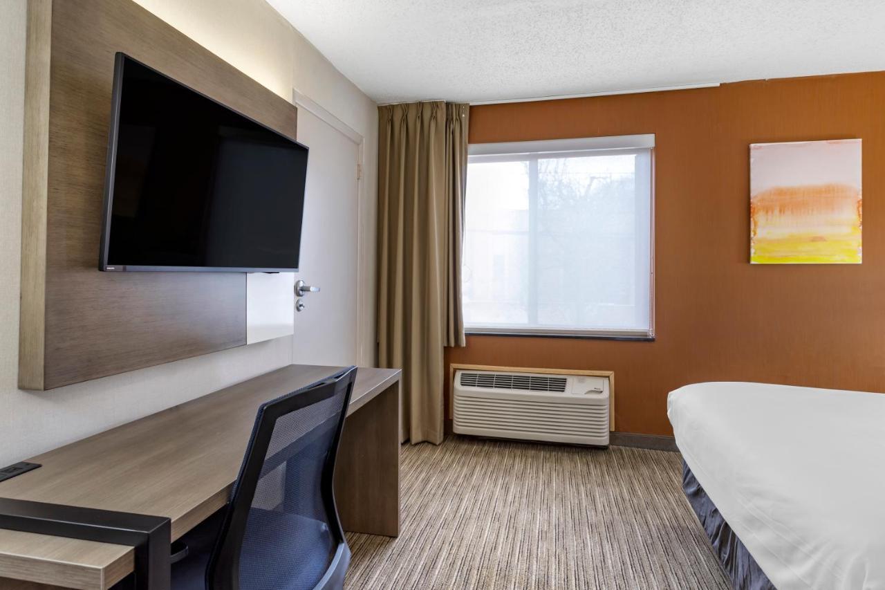 Comfort Inn Paramus - Hackensack Buitenkant foto