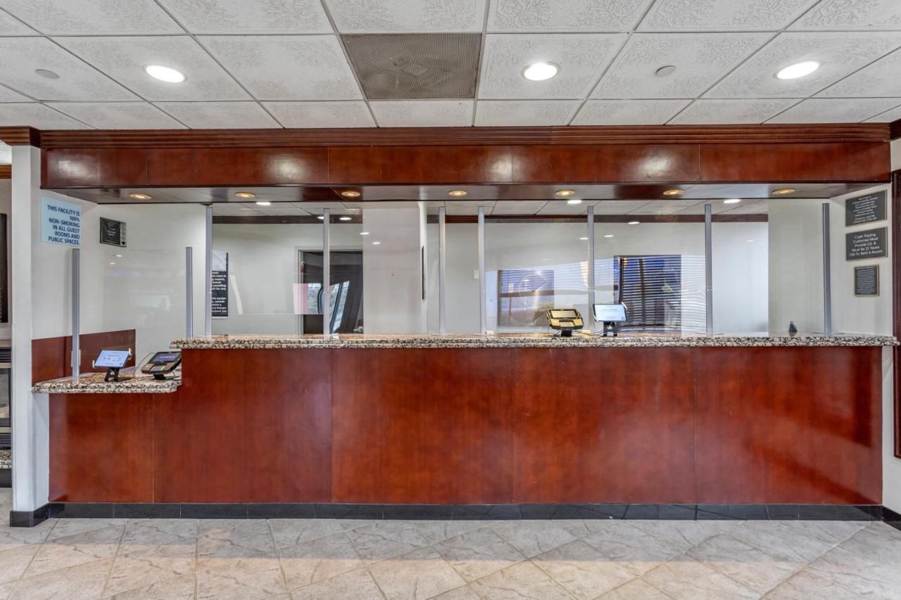 Comfort Inn Paramus - Hackensack Buitenkant foto